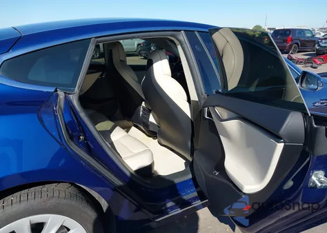 2018 Tesla Model S 100D/75D/P100D из США, поврежденный, VIN 5YJSA1E21JF258648